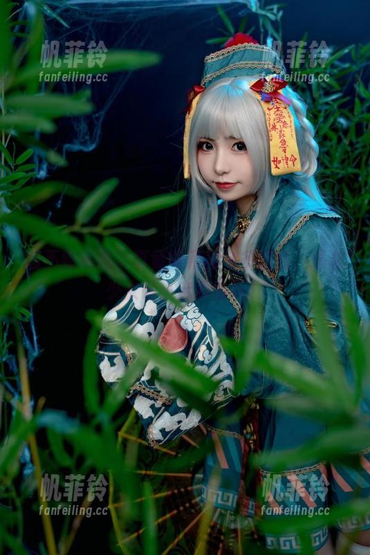 想不到私房写真竟能藏那么多剧情，爆机少女喵小吉真会玩！