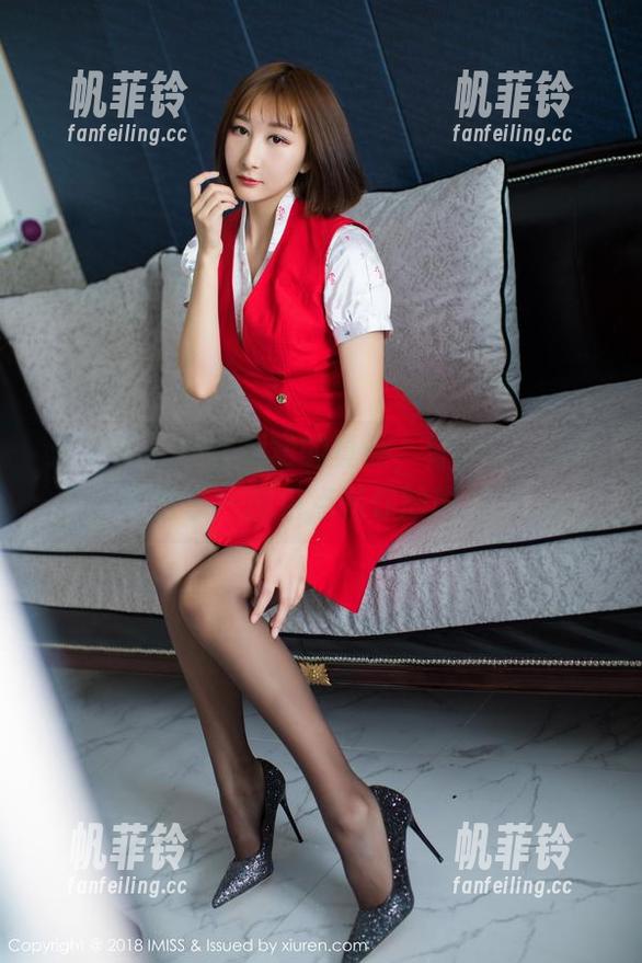 爱蜜社 - 找寻短裙的真谛，妤薇Vivian来分享—图包点亮你的眼睛！