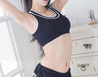 爱蜜社 – 这婚纱不是我想要的样子，整个图集都被张思允Nice的风格覆盖了，想下载得抓紧！