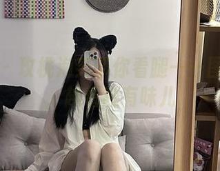 微密圈 – 玫桃泡芙带你看腿——图包分享，越看越有味儿