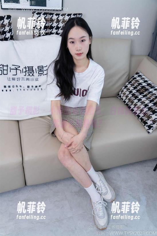 甜予摄影-小雨 甜予摄影 - 小雨的私拍图包,白棉袜怎么就那么耐看呢?