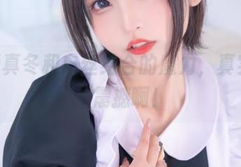 神楽坂真冬和白丝结合的魔力，真实的图片震撼啊！