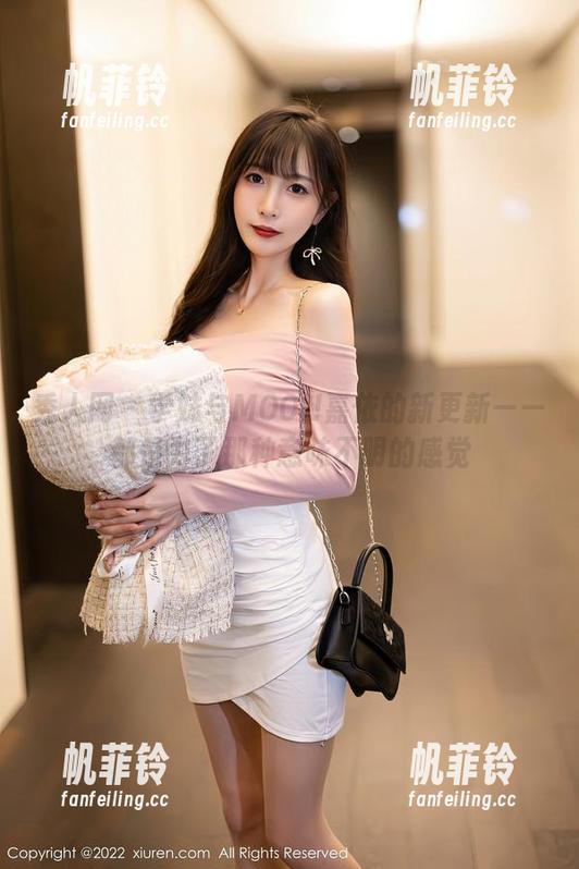 秀人网-MOON嘉依 秀人网 - 学妹与MOON嘉依的新更新——都是为了那种意味不明的感觉