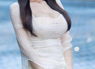 秀人网 – 刘婷婷圣诞壁纸合集，完美适合放在你的聊天背景中，快来pick你的最爱吧。