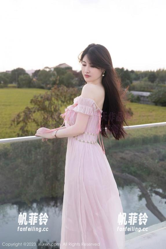 秀人网 - 我说吴思晚的夏天作品希望再惊艳点，原图有点意思啊！