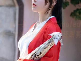 秀人网 – 新一轮互动！安然maleah写真更新，学妹的脸比那光影还明亮。