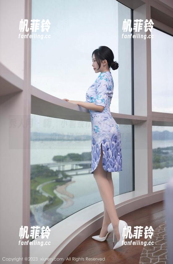 秀人网 - 嗨，小薯条nienie带来的网袜美图，没啥好掩饰的，真好看。