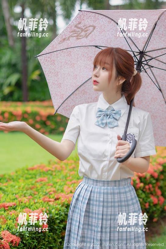 秀人网 - “游泳要有气息！”，可用玥儿玥er的泳池资源瞅瞅，呼吸得多好？