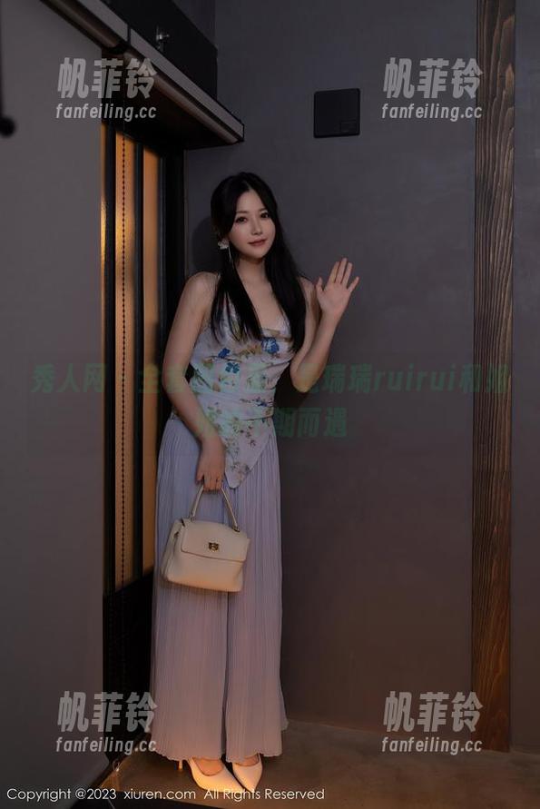 秀人网 - 全套图包里，是瑞瑞ruirui和姐姐的不期而遇