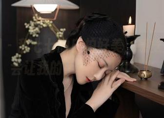 秀人网 – 甜七七的自拍好美，感觉这壁纸会让我的手机也闪闪发光