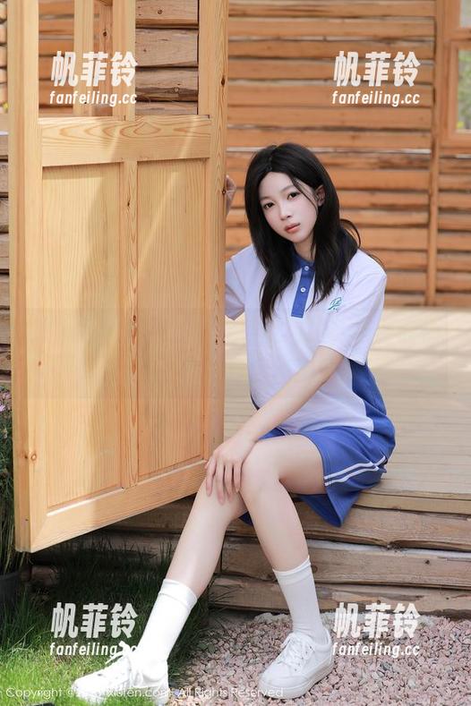 秀人网 - 如果我也能穿上校服，袁圆的福利作品我能自信走出门！