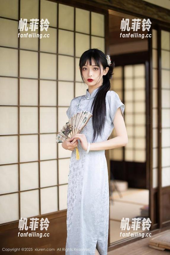 秀人网 - 谁说只有脸好看？来看看陈雅漫VICKY的私房写真里的美脚吧