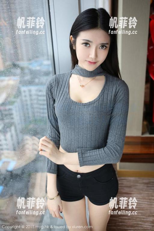 美媛馆-唐琪儿Beauty 美媛馆 - 看!唐琪儿Beauty的游泳池:无圣光版美丽,想想就让人小激动!