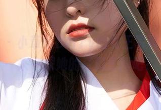 蜜桃社 – 小草莓Berry的女王写真合集——来一探她的奇幻王国吧！