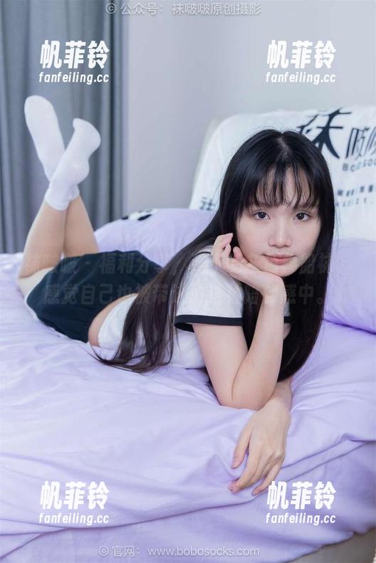 袜啵啵 - 福利分享，稚予的灰色棉船袜，感觉自己也被带进了这种陪伴感中。