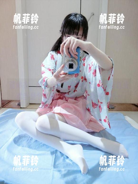 连体衣、高清？西尔酱真会玩，下载这张就当是个灵感，哈哈，是我没想好…