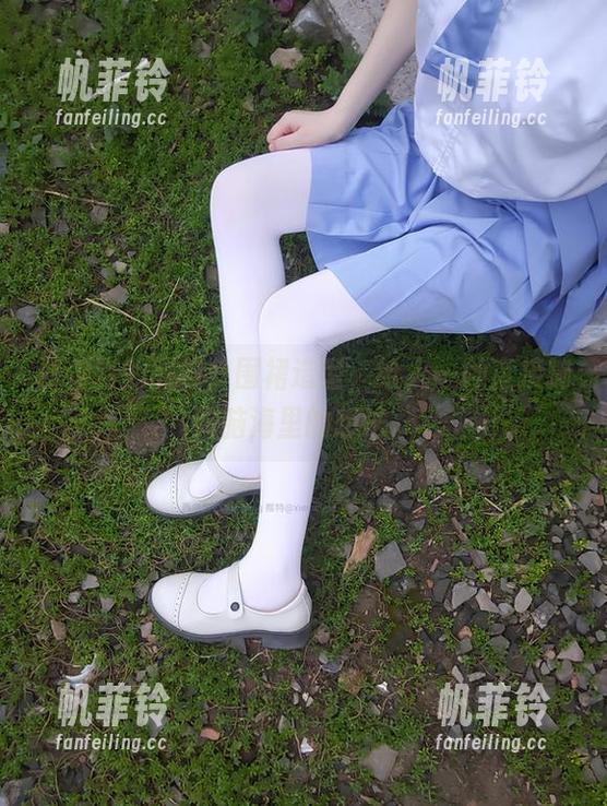 西尔酱的图包：围裙造型，给人一种直接蹦到脑海里的想法。