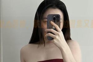 微密圈 – 爱心召唤，铁锤姐姐的图集又羞涩又张扬！