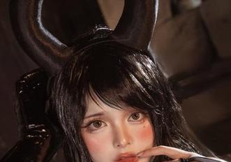 阿寨寨ninja的图包——当魅魔也要调整姿态。作品里一阵风，像是被诱惑的气息拂过。