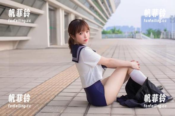 自从雯妹不讲道理那波最新美图推出，OL的意义似乎变得丰富多了，谁懂的呢？